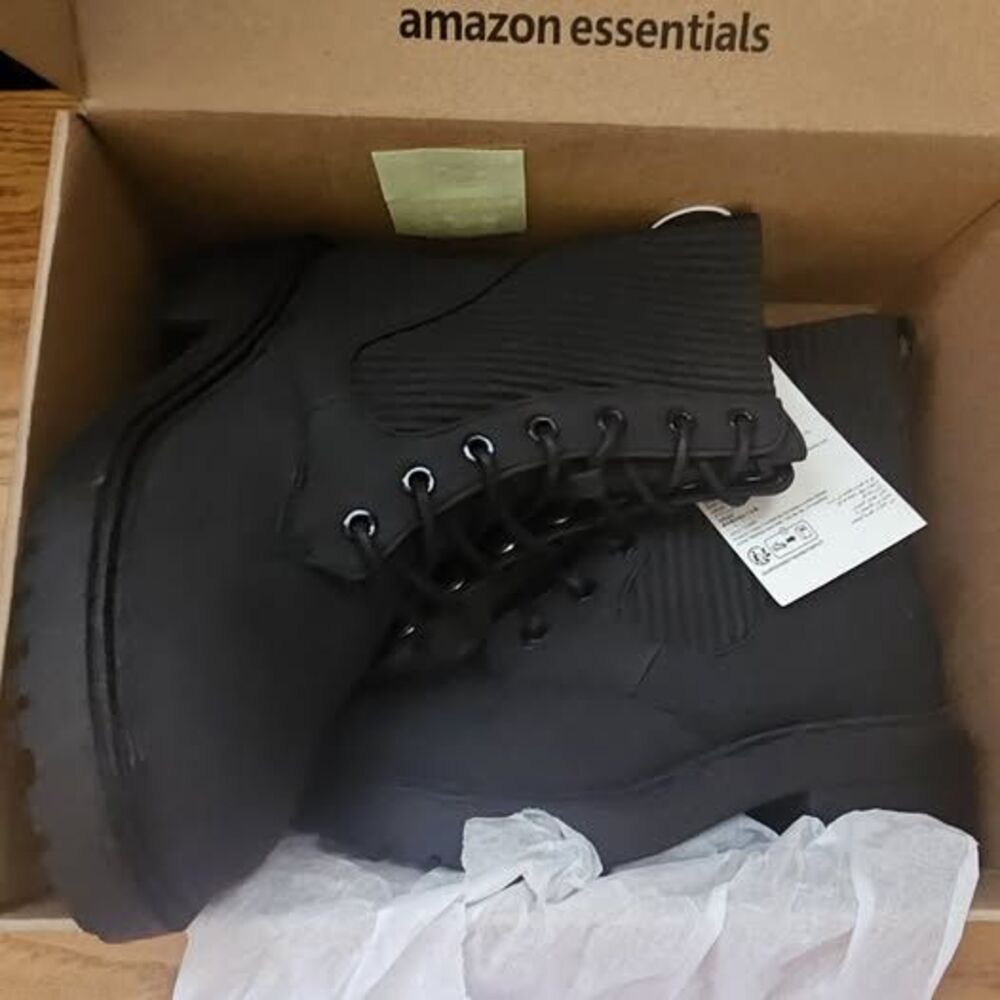 Amazon Essentials Lace-Up Combat Boots Black Women's 6 - New with Tags